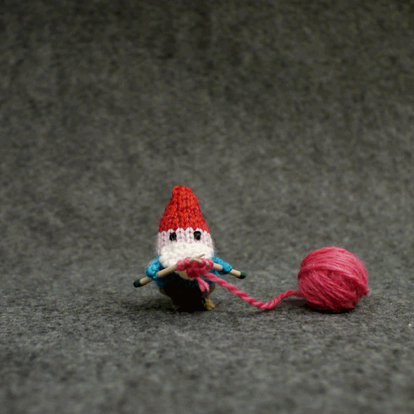 knittinggnome600.gif